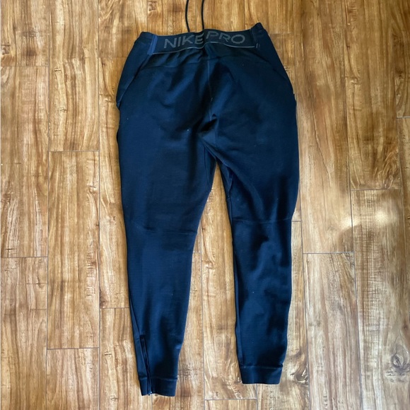 NIKE PRO Women’s Black Jogger Ankle Zipper Size Medium - Picture 8 of 11